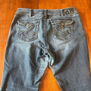 Silver brand flare jeans. Lots of life left! Too big for me now. Size 16x32